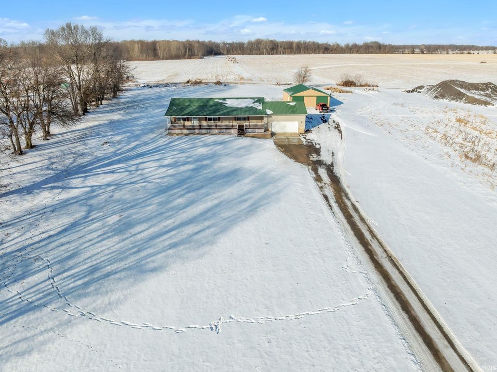 Photo of 11358 W 200 N, Cromwell, IN 46732 (MLS # 202602222)