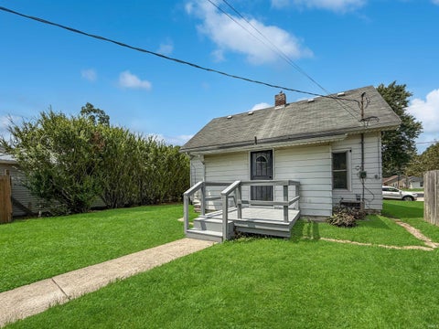 Tiny photo for 2221 N 20th Street, Lafayette, IN 47904 (MLS # 202630857)