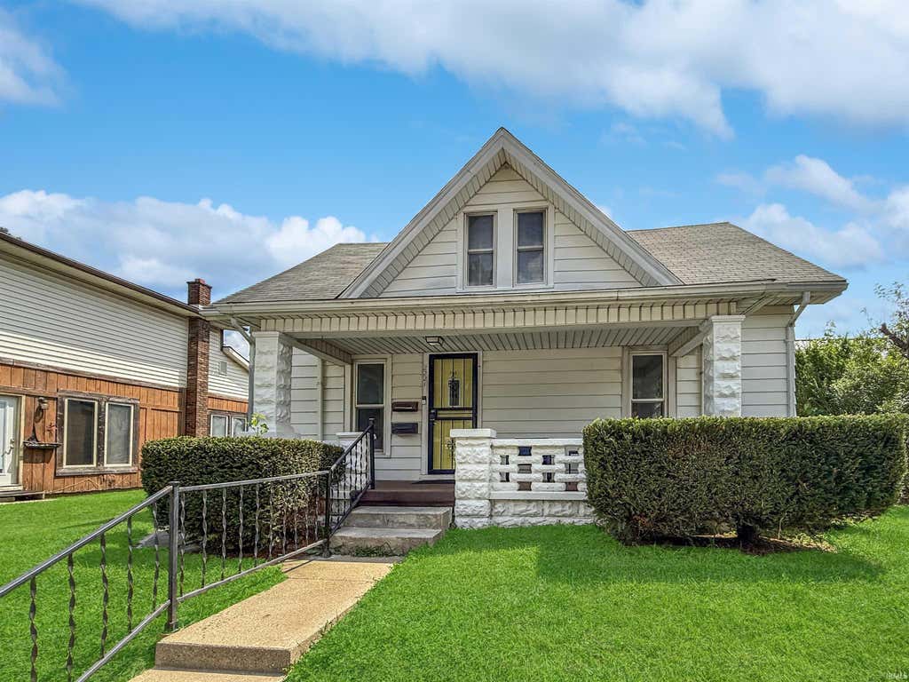 Photo of 2221 N 20th Street, Lafayette, IN 47904 (MLS # 202630857)