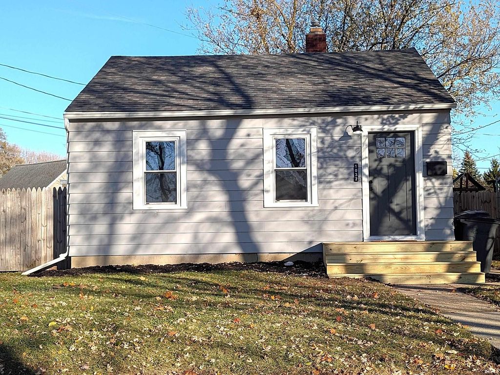 Photo of 1032 Central Avenue, Decatur, IN 46733 (MLS # 202545846)