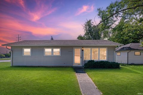 Photo of 2201 Meadow Drive, Lafayette, IN 47909 (MLS # 202544465)