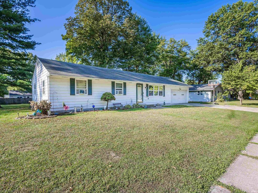 Photo of 2307 lima Lane, Fort Wayne, IN 46818 (MLS # 202535067)