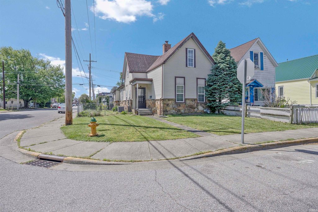 Photo of 2200 W Virginia Street, Evansville, IN 47712 (MLS # 202615101)