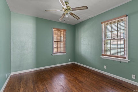 Tiny photo for 413 Tonti Street, South Bend, IN 46617 (MLS # 202641841)