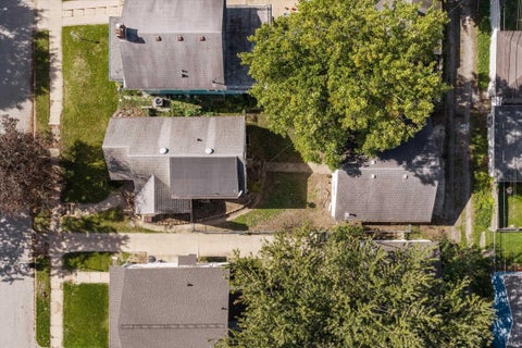 Tiny photo for 413 Tonti Street, South Bend, IN 46617 (MLS # 202641841)