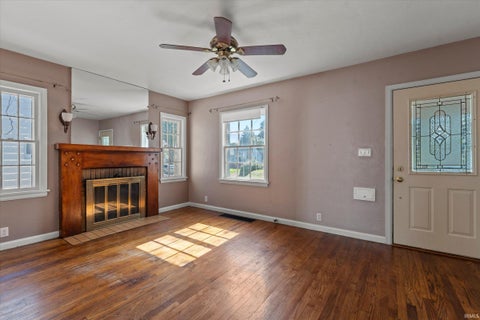 Tiny photo for 413 Tonti Street, South Bend, IN 46617 (MLS # 202641841)