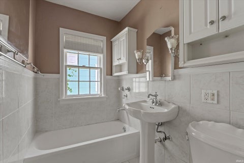 Tiny photo for 413 Tonti Street, South Bend, IN 46617 (MLS # 202641841)