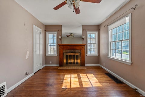 Tiny photo for 413 Tonti Street, South Bend, IN 46617 (MLS # 202641841)