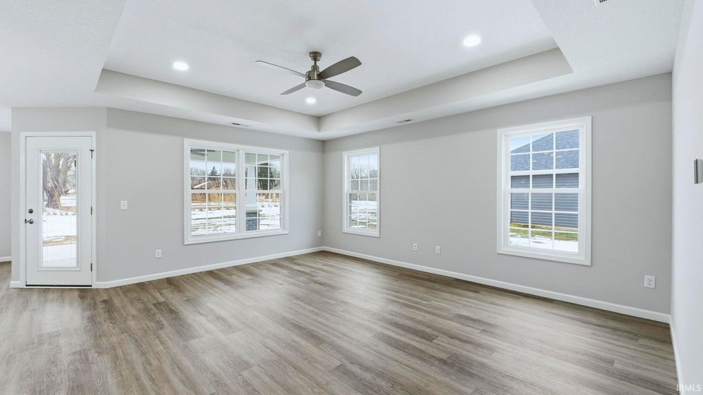 Photo of 12041 Swather Court, Fort Wayne, IN 46818 (MLS # 202549397)