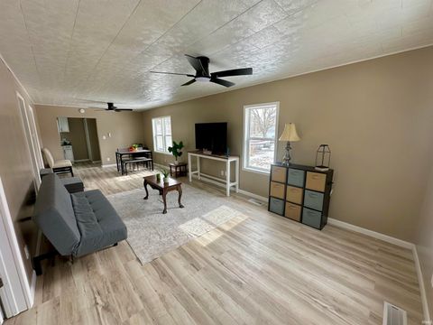 Tiny photo for 1610 N Jay Street, Kokomo, IN 46901 (MLS # 202614805)