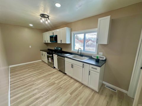 Tiny photo for 1610 N Jay Street, Kokomo, IN 46901 (MLS # 202614805)