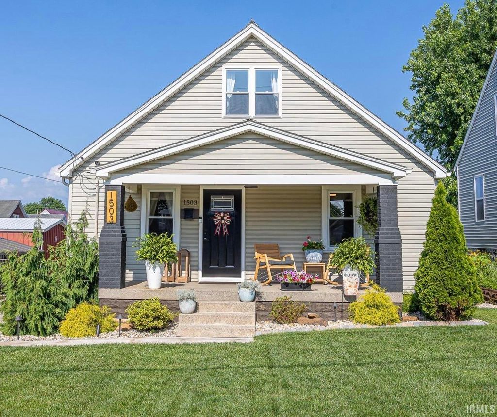 Photo of 1503 Vine Street, Jasper, IN 47546 (MLS # 202619146)