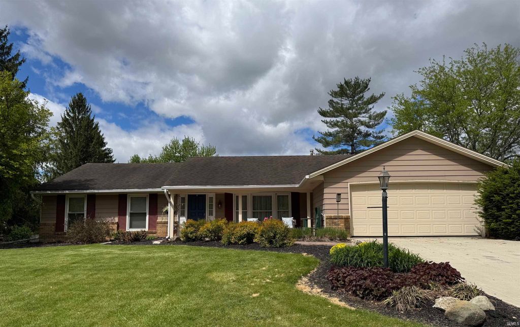 Photo of 4820 Oak Mast Trail, Fort Wayne, IN 46804 (MLS # 202617485)