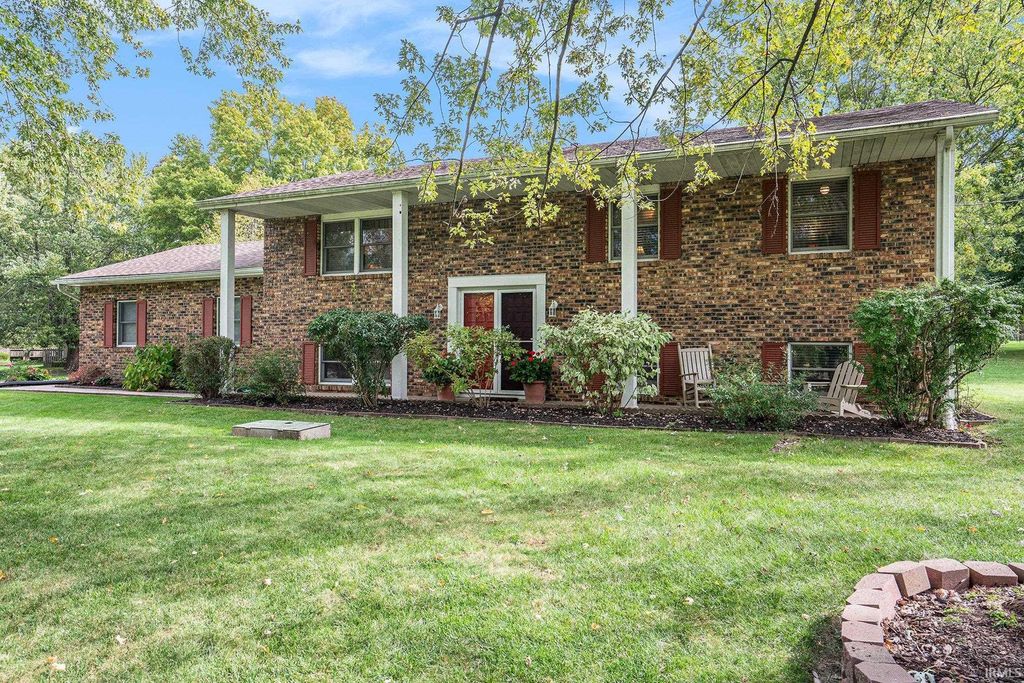 Photo of 64468 Meadow Ridge Drive, Goshen, IN 46526 (MLS # 202607759)