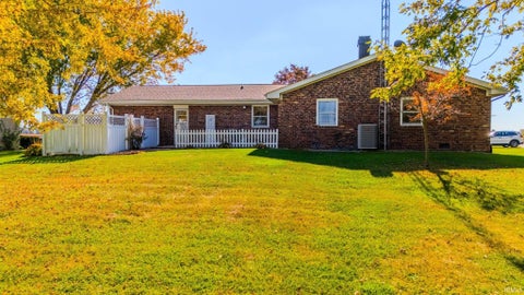 Tiny photo for 8843 E 200 N, Marion, IN 46952 (MLS # 202644935)