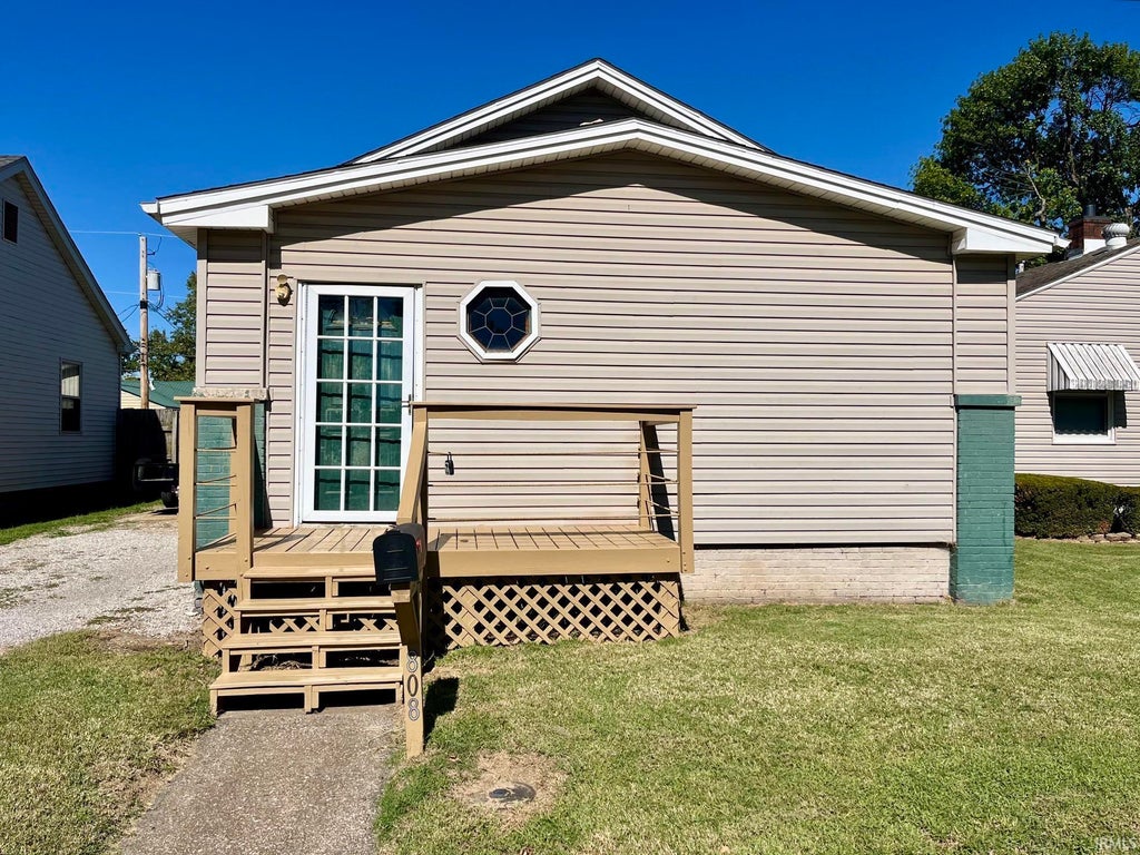 Photo of 808 E Parkland Avenue, Evansville, IN 47711 (MLS # 202641470)
