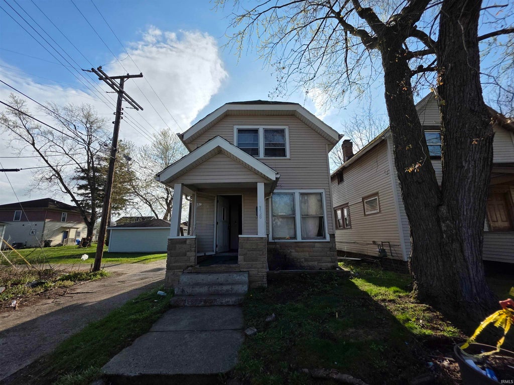 Photo of 318 Hamden Court, South Bend, IN 46601 (MLS # 202638307)