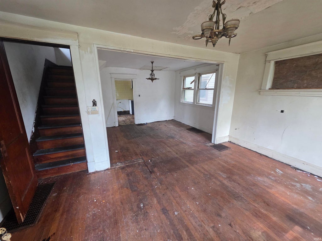 Photo of 318 Hamden Court, South Bend, IN 46601 (MLS # 202638307)