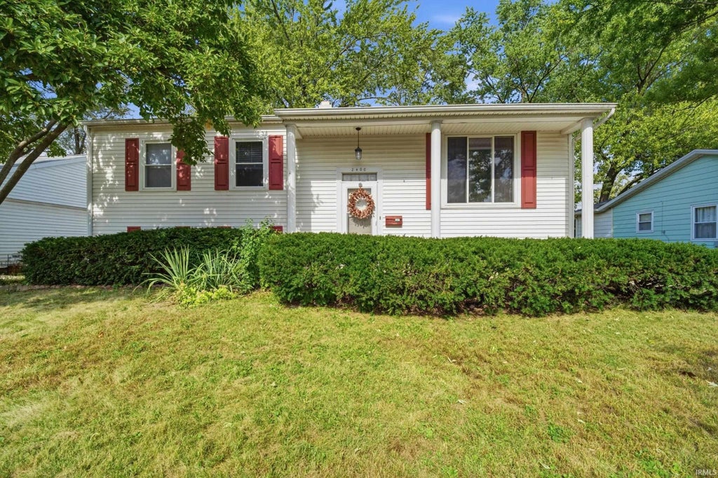 Photo of 2400 Ottawa Drive, Lafayette, IN 47909 (MLS # 202640810)