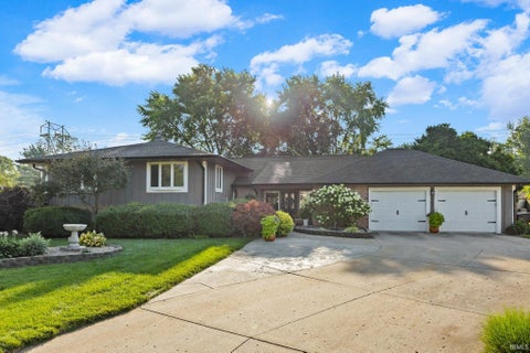 Photo of 1711 Hemlock Road, Lafayette, IN 47905 (MLS # 202626751)