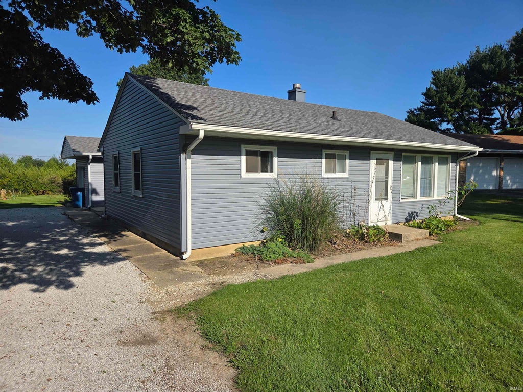 Photo of 818 N Missouri Street, Remington, IN 47977 (MLS # 202634816)