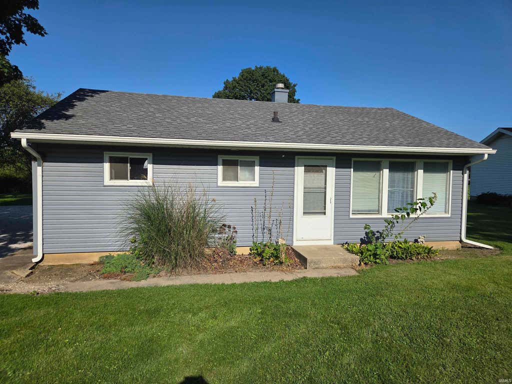 Photo of 818 N Missouri Street, Remington, IN 47977 (MLS # 202634816)
