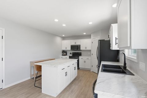 Tiny photo for 14624 Verona Lakes Passage, Fort Wayne, IN 46814 (MLS # 202627453)