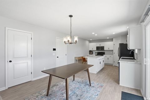 Tiny photo for 14624 Verona Lakes Passage, Fort Wayne, IN 46814 (MLS # 202627453)