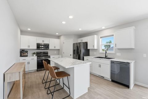 Tiny photo for 14624 Verona Lakes Passage, Fort Wayne, IN 46814 (MLS # 202627453)