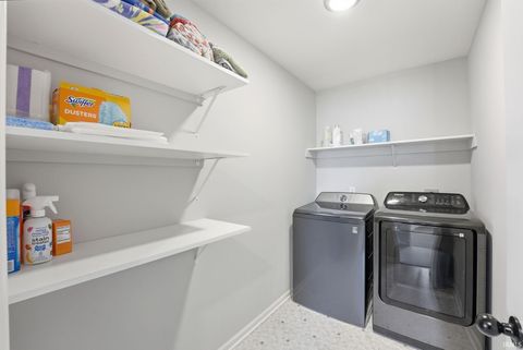 Tiny photo for 14624 Verona Lakes Passage, Fort Wayne, IN 46814 (MLS # 202627453)