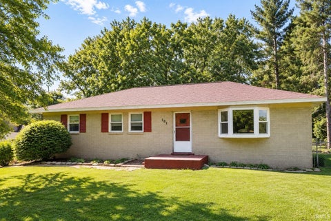 Photo of 101 Orchard Hill, Logansport, IN 46947 (MLS # 202633066)