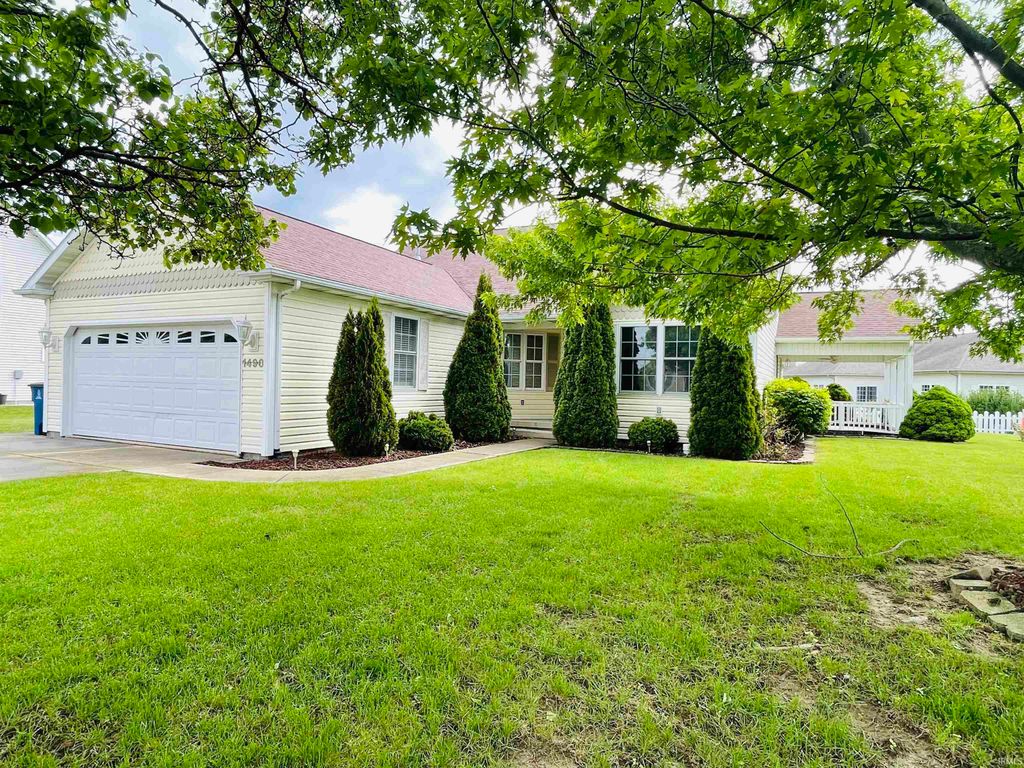 Photo of 1490 W Crane Pond Drive, Marion, IN 46952 (MLS # 202617583)