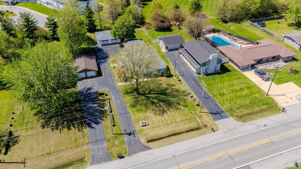 Photo of 1505 N Wabash Avenue, Marion, IN 46952 (MLS # 202614298)