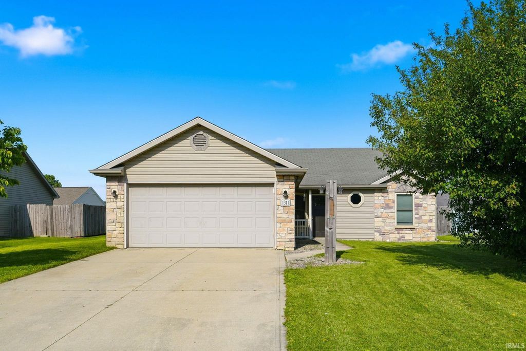 Photo of 1311 Lori Lea Street, Auburn, IN 46706 (MLS # 202619440)