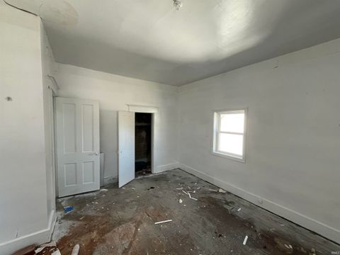 Tiny photo for 817 N Mulberry Street, Muncie, IN 47305 (MLS # 202608505)