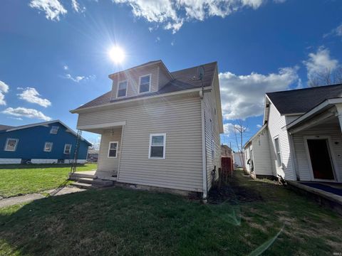 Tiny photo for 817 N Mulberry Street, Muncie, IN 47305 (MLS # 202608505)