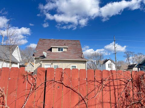 Tiny photo for 817 N Mulberry Street, Muncie, IN 47305 (MLS # 202608505)