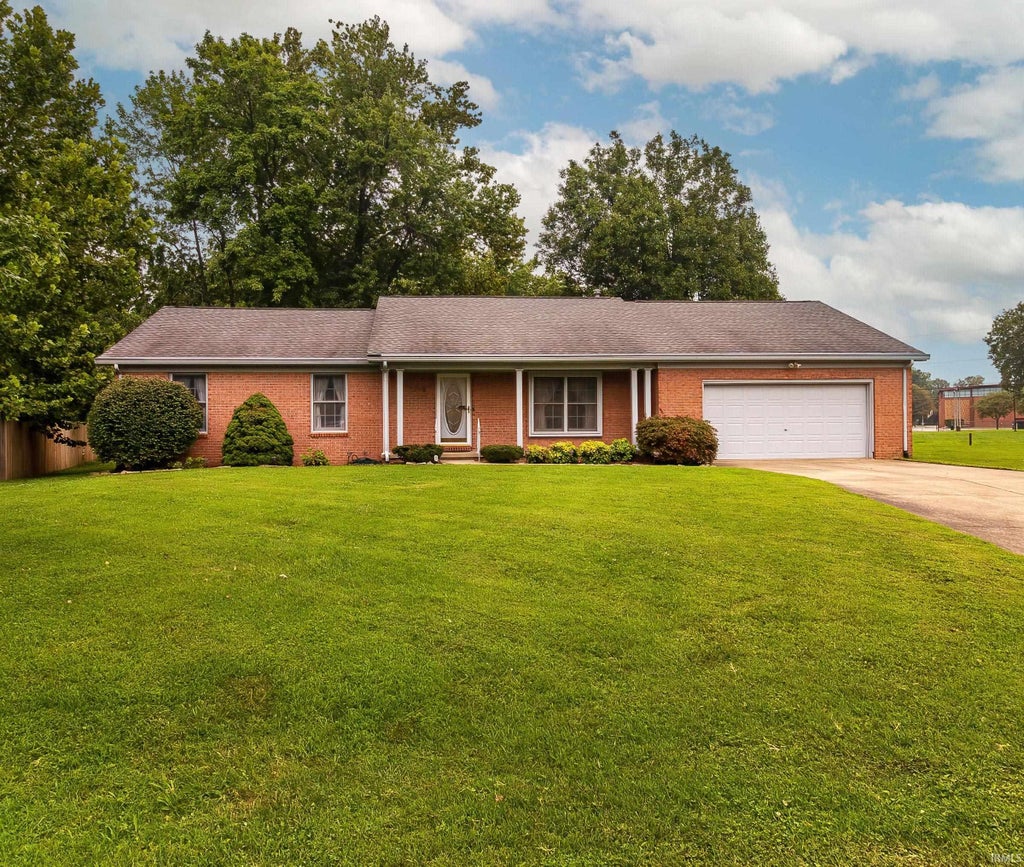Photo of 7100 E Gum Street, Evansville, IN 47715 (MLS # 202631256)