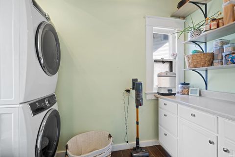 Tiny photo for 1335 S Buckeye Street, Kokomo, IN 46902 (MLS # 202613856)