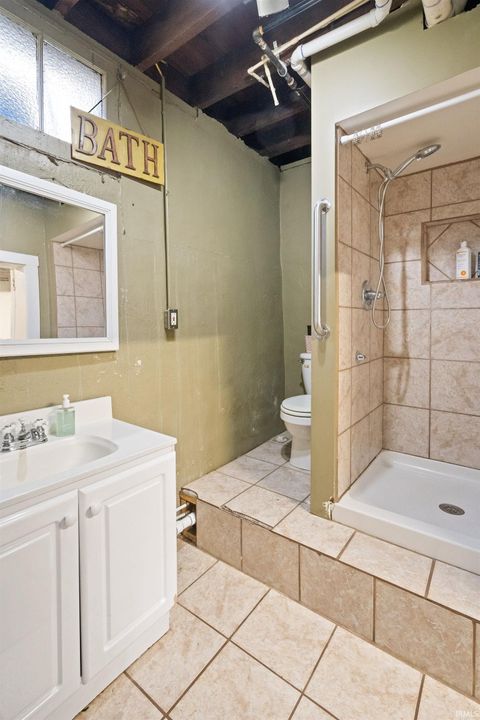 Tiny photo for 1335 S Buckeye Street, Kokomo, IN 46902 (MLS # 202613856)