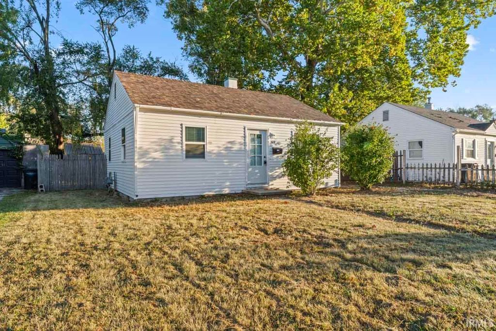 Photo of 3000 Underwood Street, Lafayette, IN 47904 (MLS # 202601515)