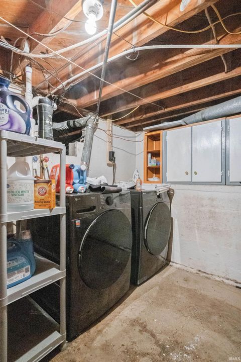 Tiny photo for 1530 W Walnut Street, Kokomo, IN 46901 (MLS # 202619480)