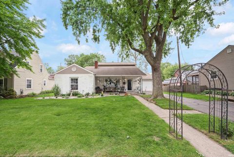 Photo of 1530 W Walnut Street, Kokomo, IN 46901 (MLS # 202619480)