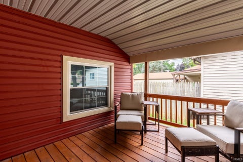 Tiny photo for 407 E 4th Street, North Manchester, IN 46962 (MLS # 202637928)