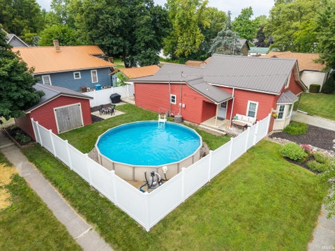 Tiny photo for 407 E 4th Street, North Manchester, IN 46962 (MLS # 202637928)