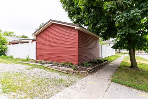 Tiny photo for 407 E 4th Street, North Manchester, IN 46962 (MLS # 202637928)