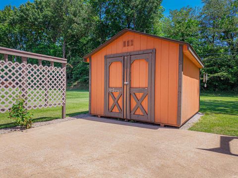 Tiny photo for 8103 Pine Creek Drive, Evansville, IN 47710 (MLS # 202618495)
