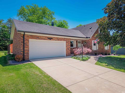 Photo of 8103 Pine Creek Drive, Evansville, IN 47710 (MLS # 202618495)