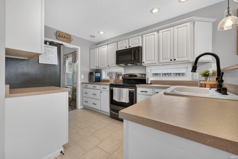 Tiny photo for 1510 W CRANE POND Drive, Marion, IN 46952 (MLS # 202638931)