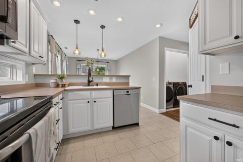 Tiny photo for 1510 W CRANE POND Drive, Marion, IN 46952 (MLS # 202638931)